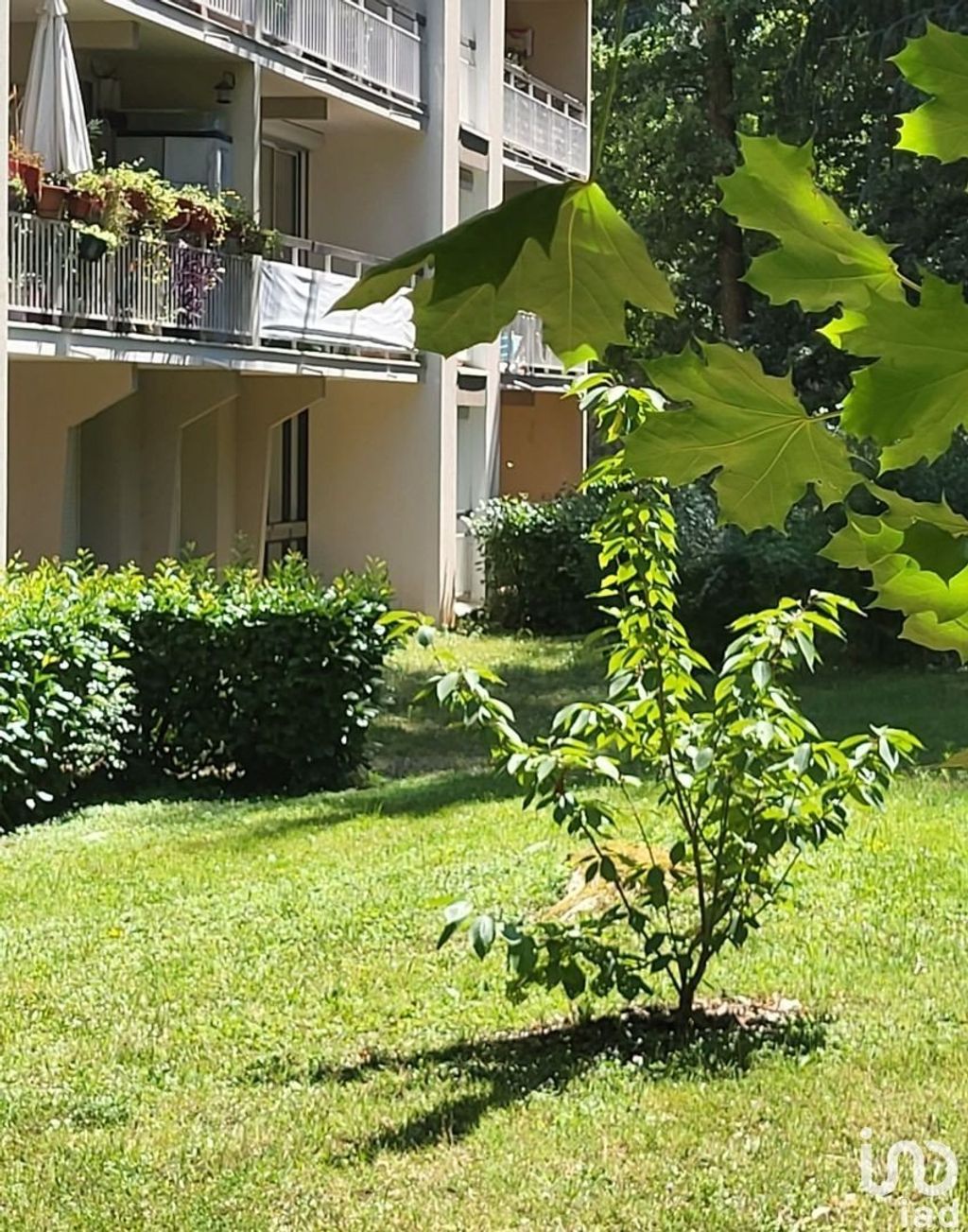 Achat appartement à vendre 6 pièces 98 m² - Saint-Genis-Laval