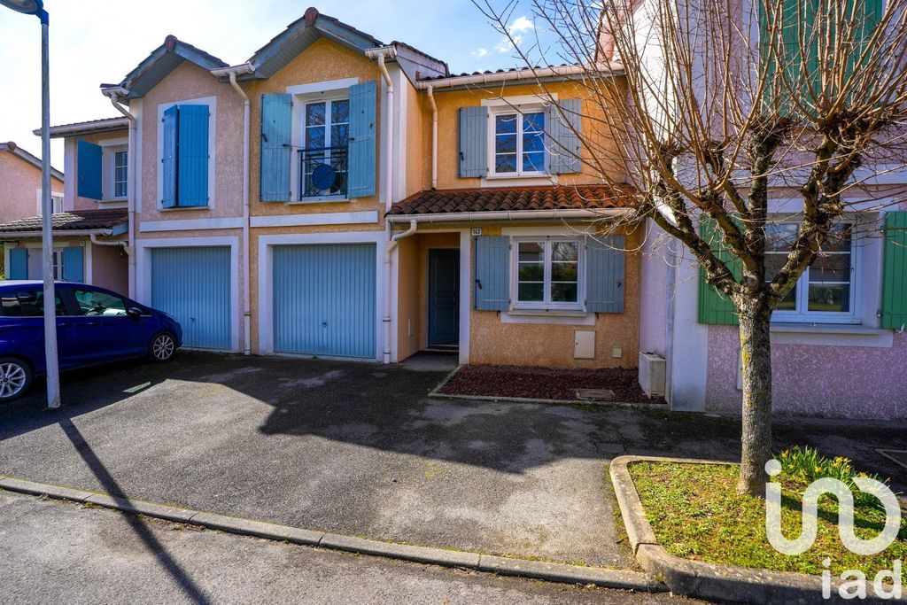 Achat maison à vendre 3 chambres 85 m² - Bourg-en-Bresse