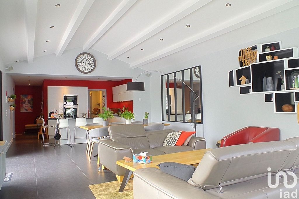 Achat maison à vendre 4 chambres 145 m² - Saint-Rogatien