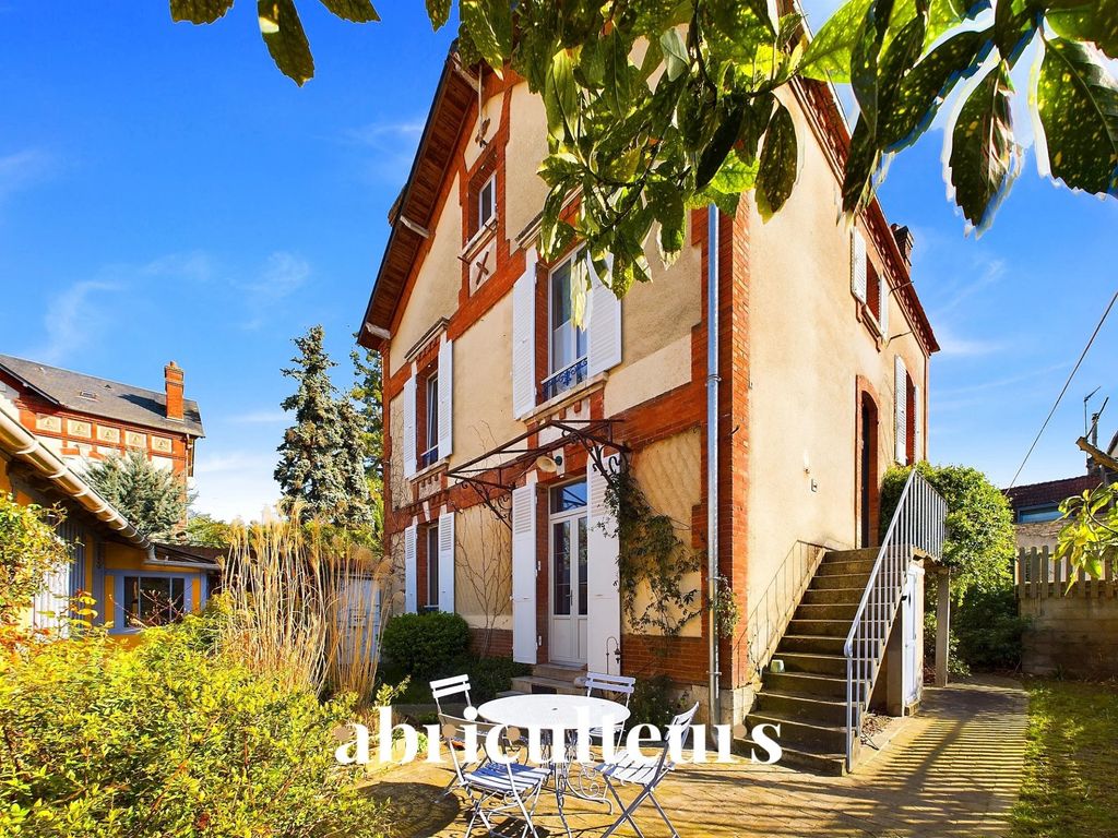 Achat maison à vendre 6 chambres 210 m² - Montargis