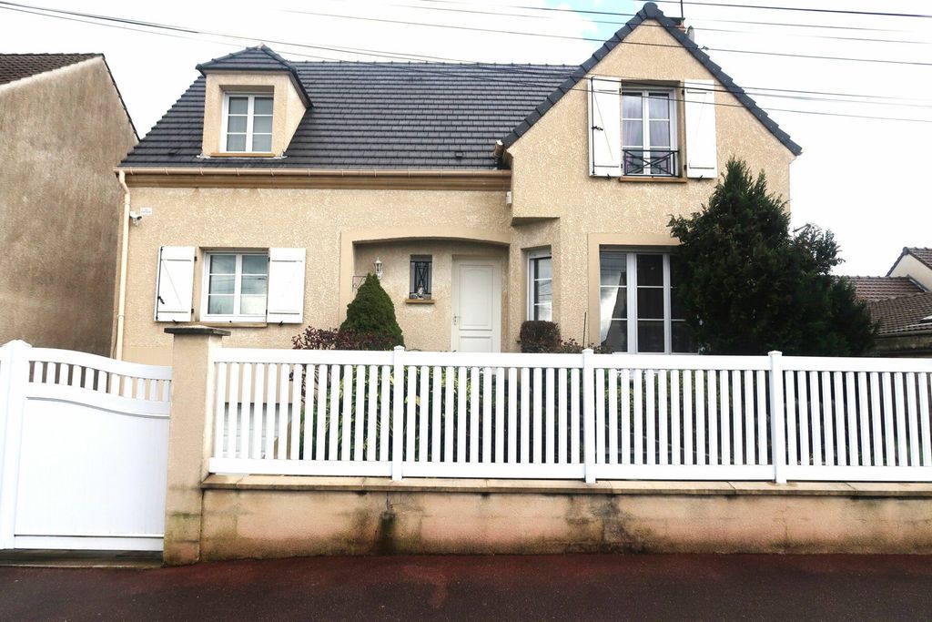 Achat maison à vendre 4 chambres 123 m² - Tremblay-en-France