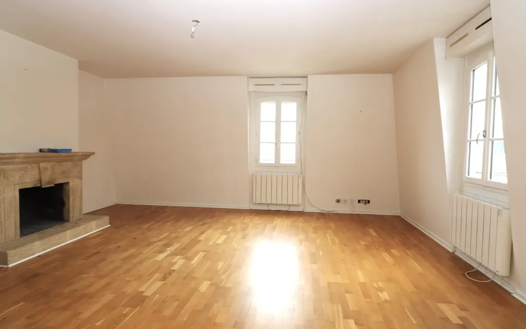 Achat appartement à vendre 4 pièces 88 m² - Fontainebleau