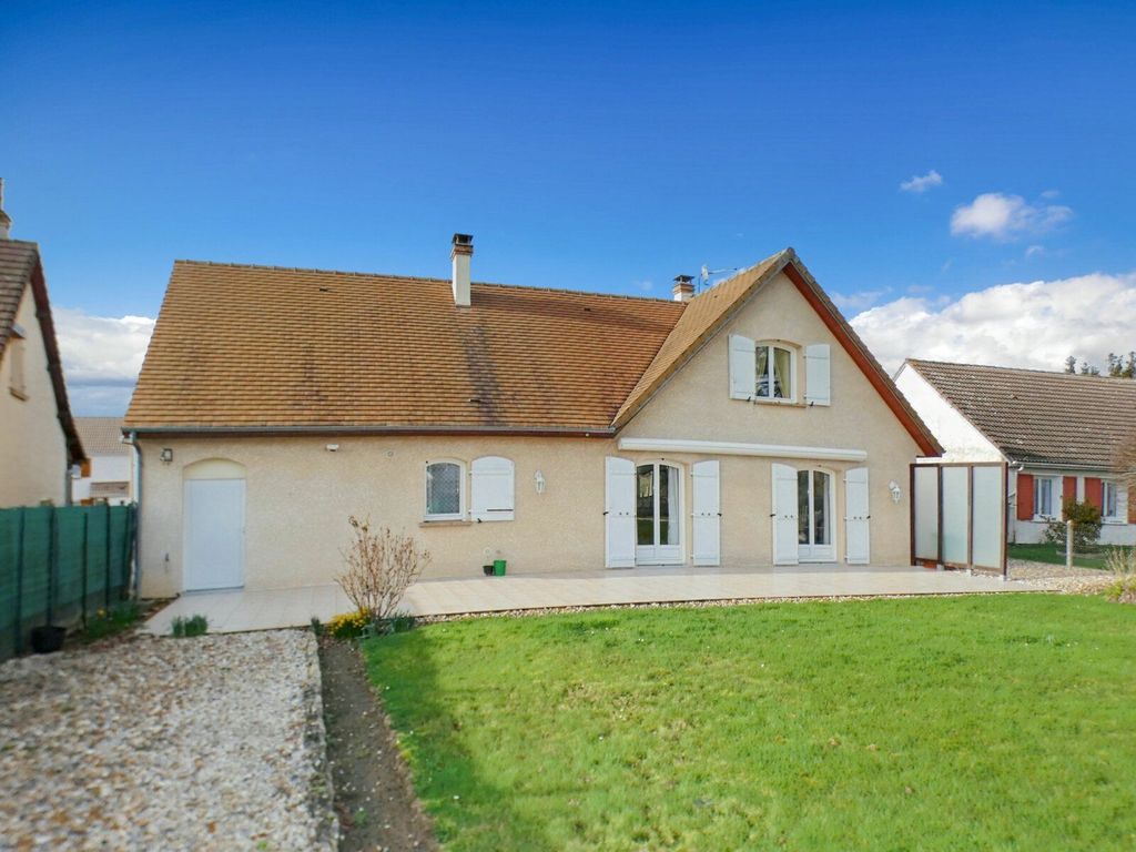 Achat maison à vendre 4 chambres 134 m² - Gournay-en-Bray