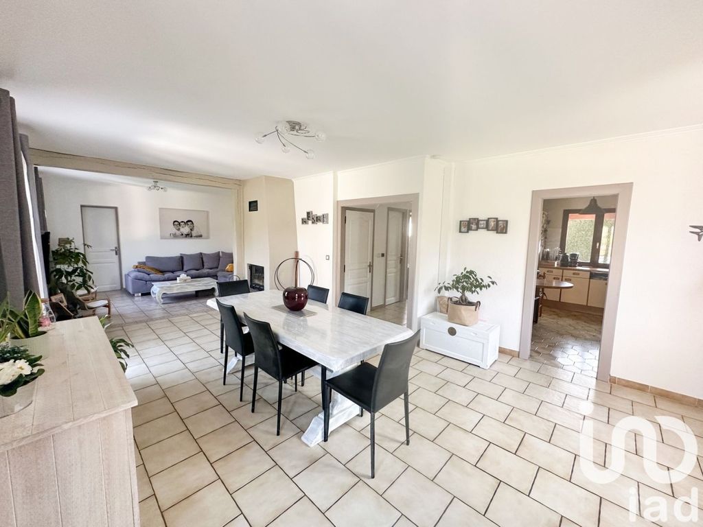 Achat maison à vendre 4 chambres 140 m² - Saint-Fargeau-Ponthierry
