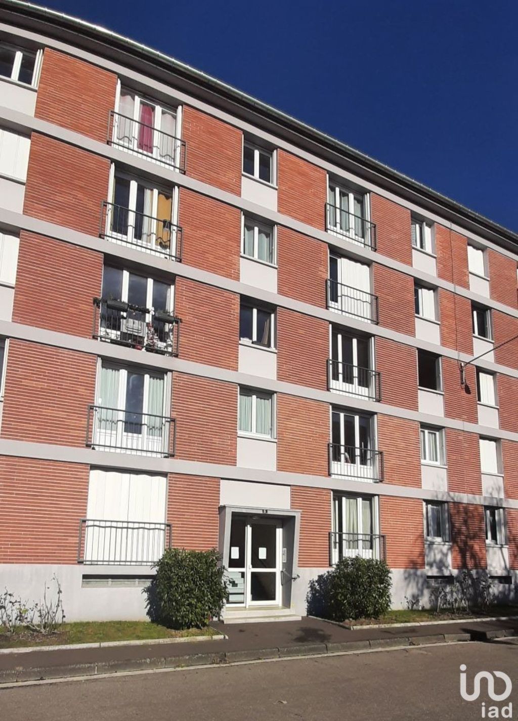 Achat appartement à vendre 3 pièces 66 m² - Saint-Julien-les-Villas