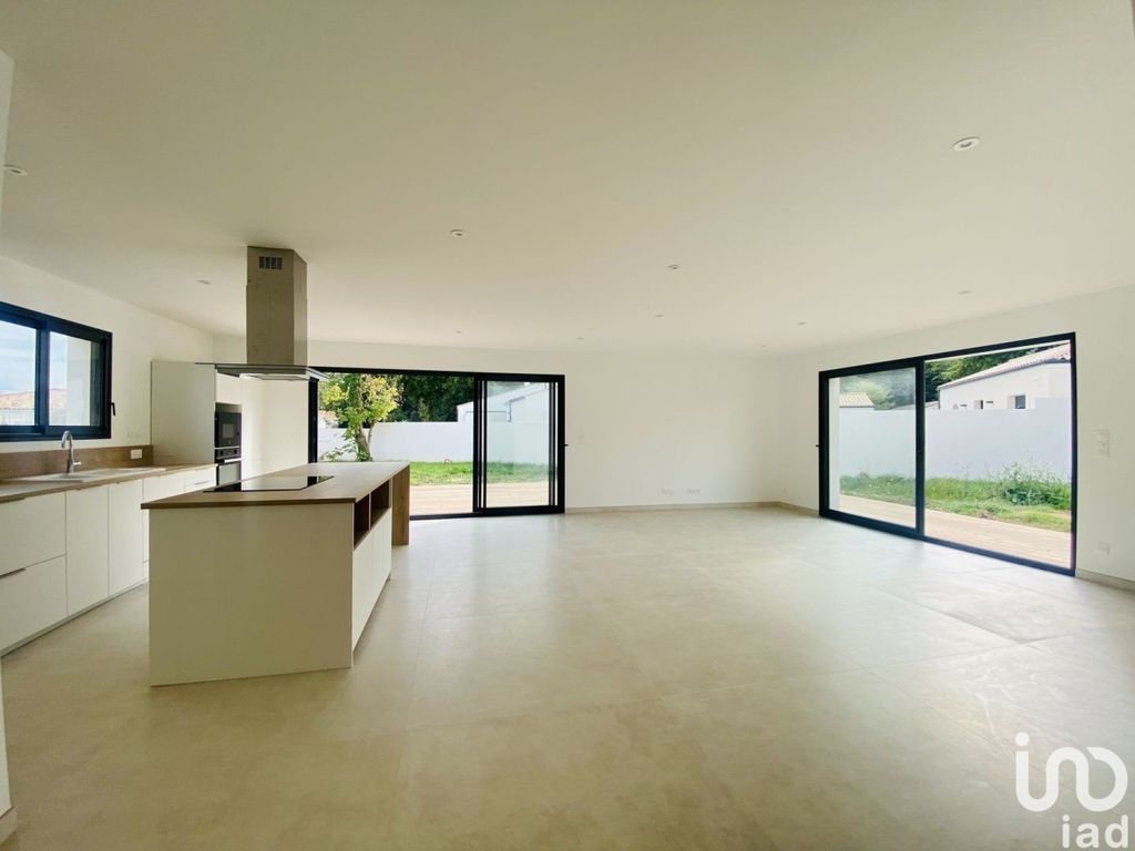 Achat maison à vendre 3 chambres 140 m² - Saint-Augustin