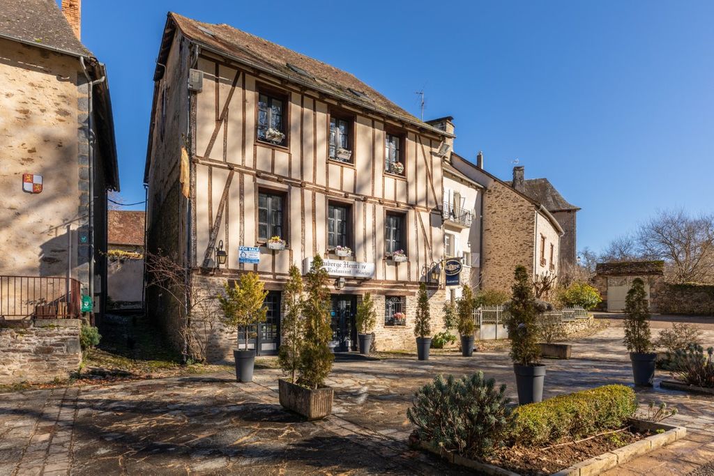 Achat maison à vendre 5 chambres 205 m² - Ségur-le-Château