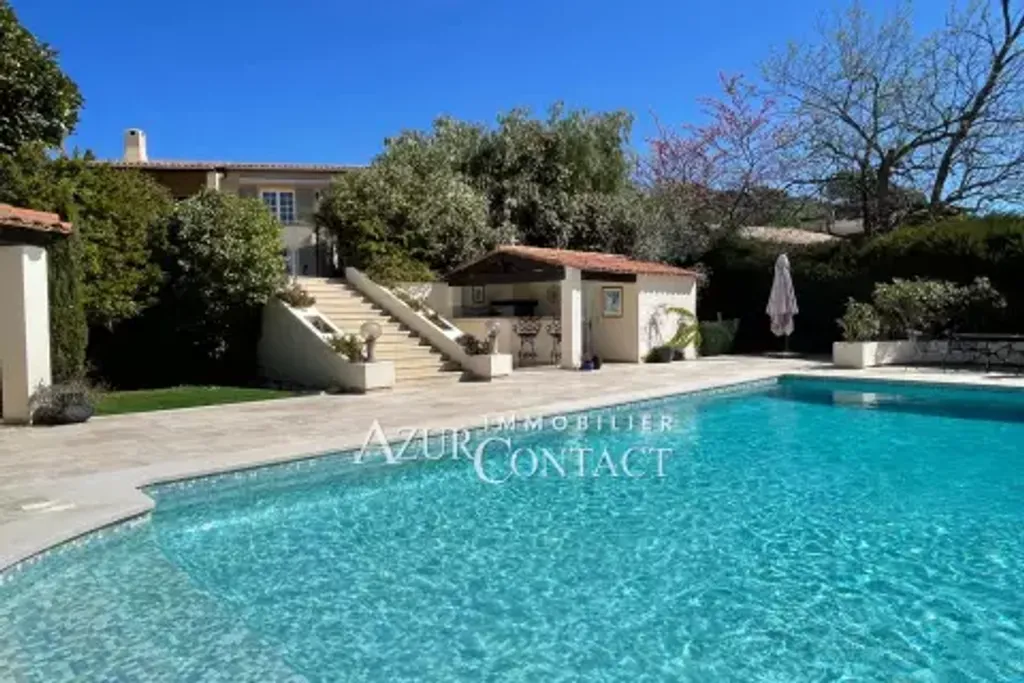 Achat maison à vendre 4 chambres 203 m² - Mougins