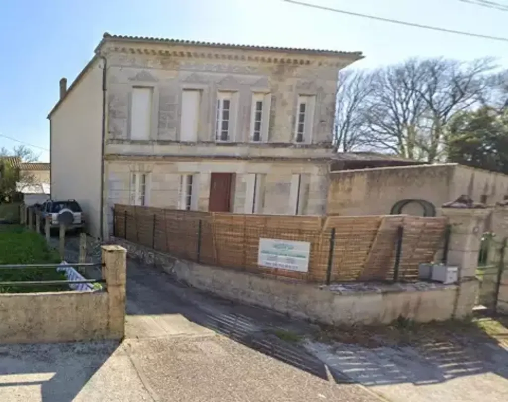 Achat maison à vendre 5 chambres 170 m² - Reignac