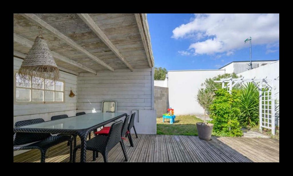 Achat maison à vendre 3 chambres 130 m² - La Rochelle