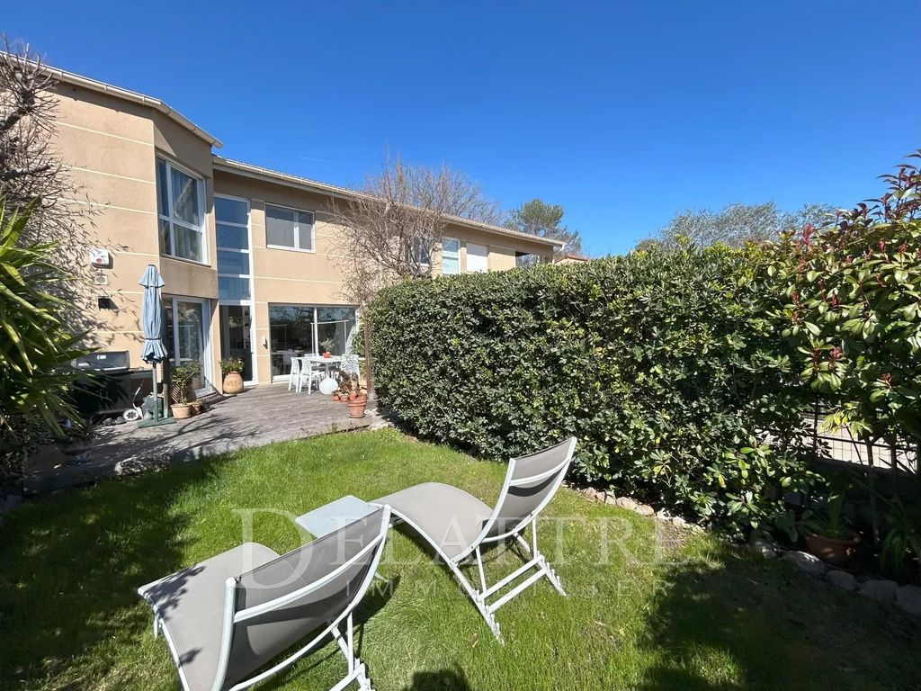 Achat maison à vendre 3 chambres 94 m² - Valbonne