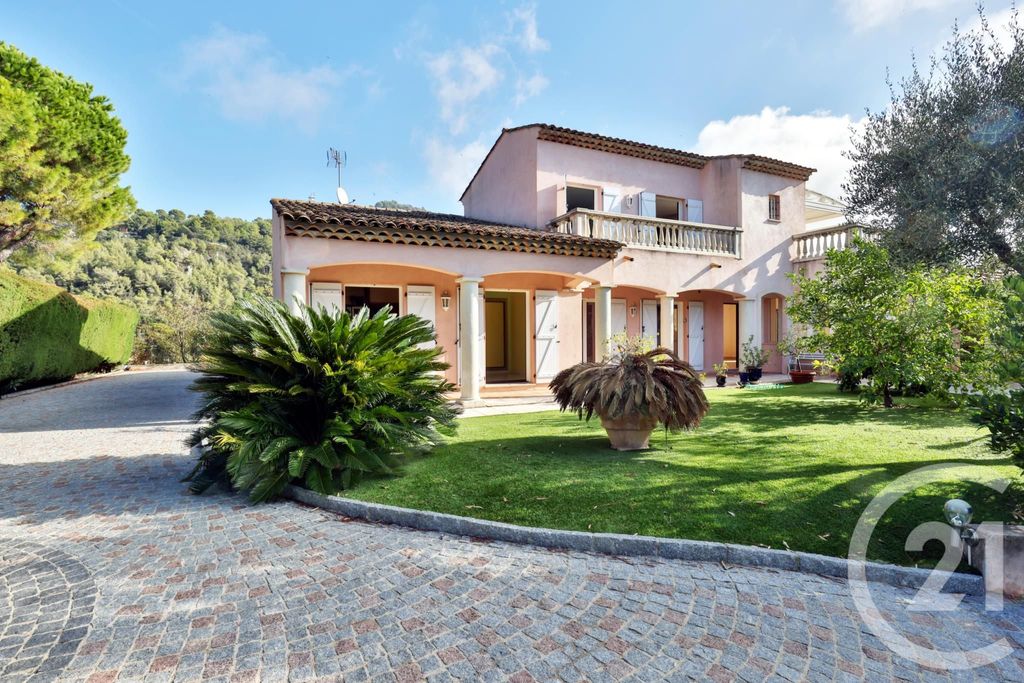 Achat maison à vendre 5 chambres 200 m² - Villefranche-sur-Mer