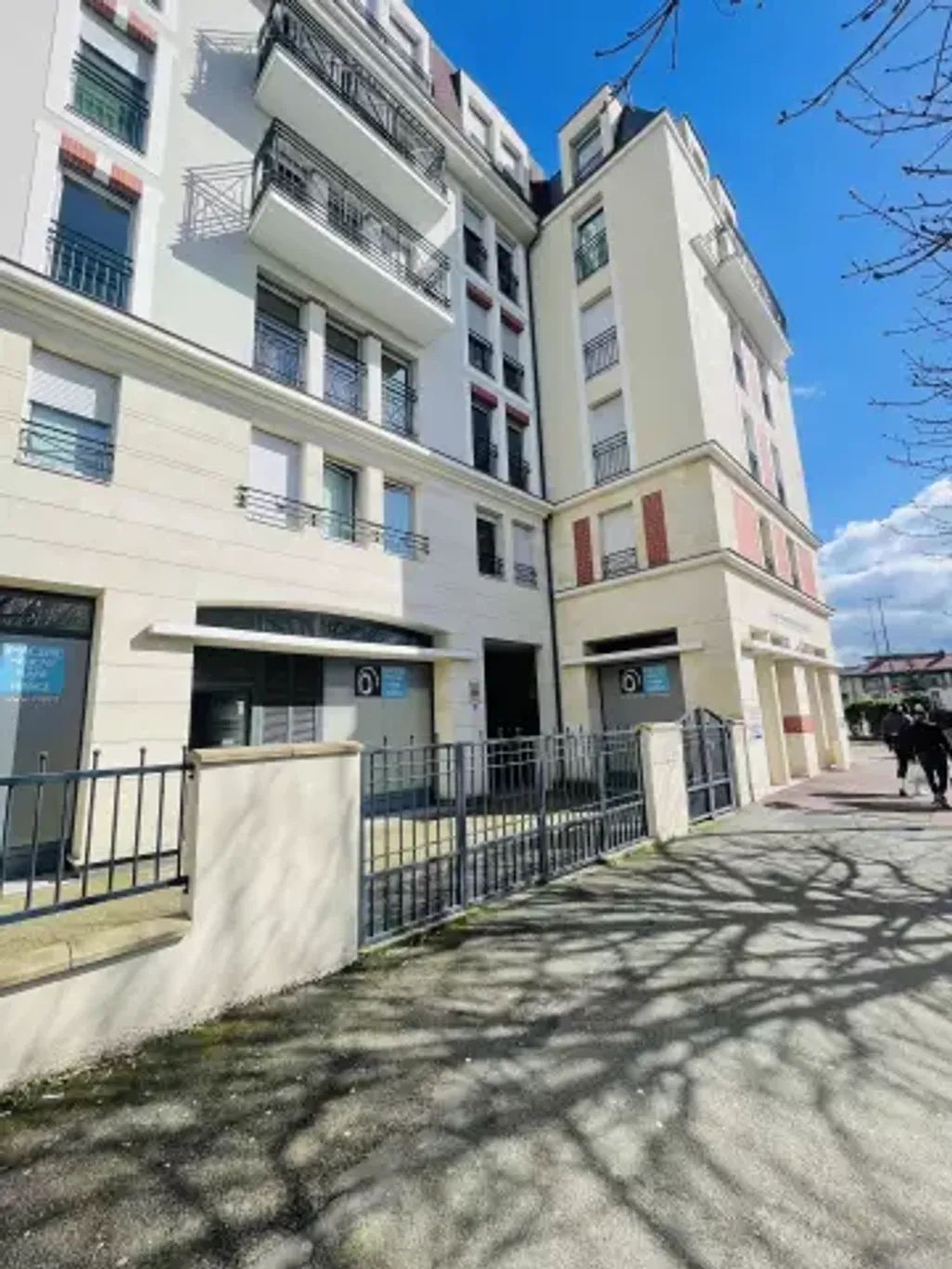 Achat appartement à vendre 2 pièces 46 m² - Le Raincy