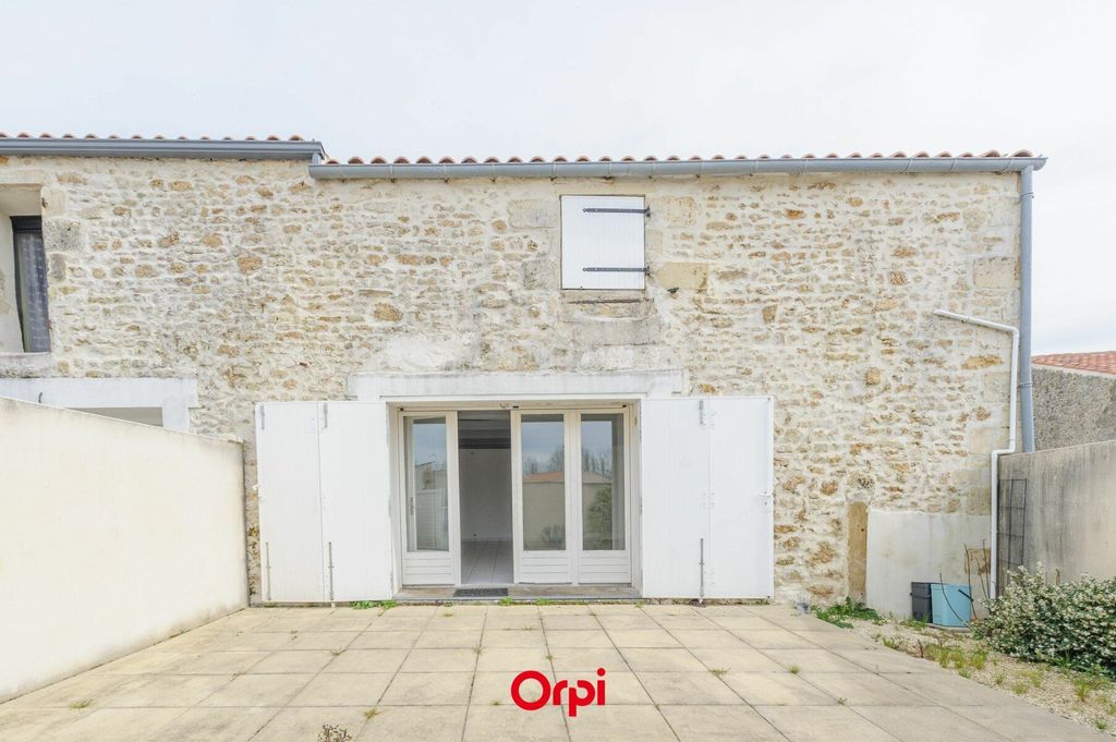 Achat maison à vendre 3 chambres 85 m² - Saint-Laurent-de-la-Prée