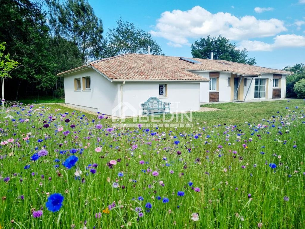 Achat maison à vendre 3 chambres 195 m² - Saint-Aubin-de-Médoc