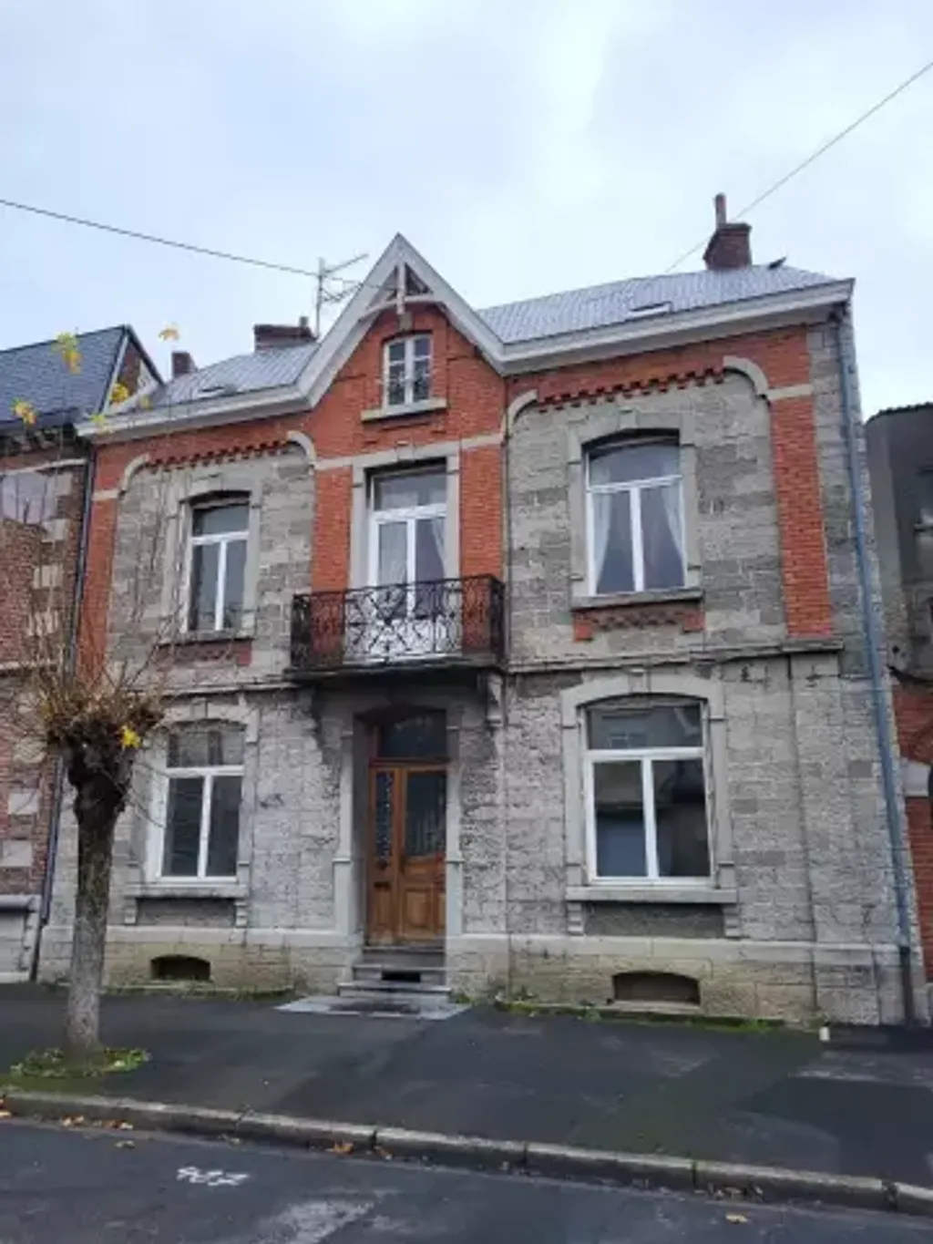 Achat maison à vendre 4 chambres 202 m² - Givet