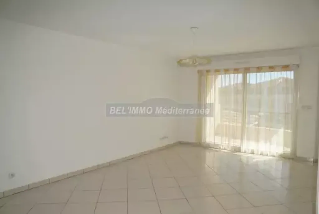 Achat appartement à vendre 3 pièces 62 m² - Cavalaire-sur-Mer