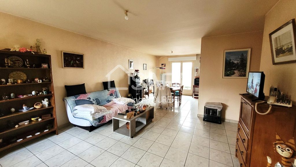 Achat maison à vendre 2 chambres 68 m² - Échiré