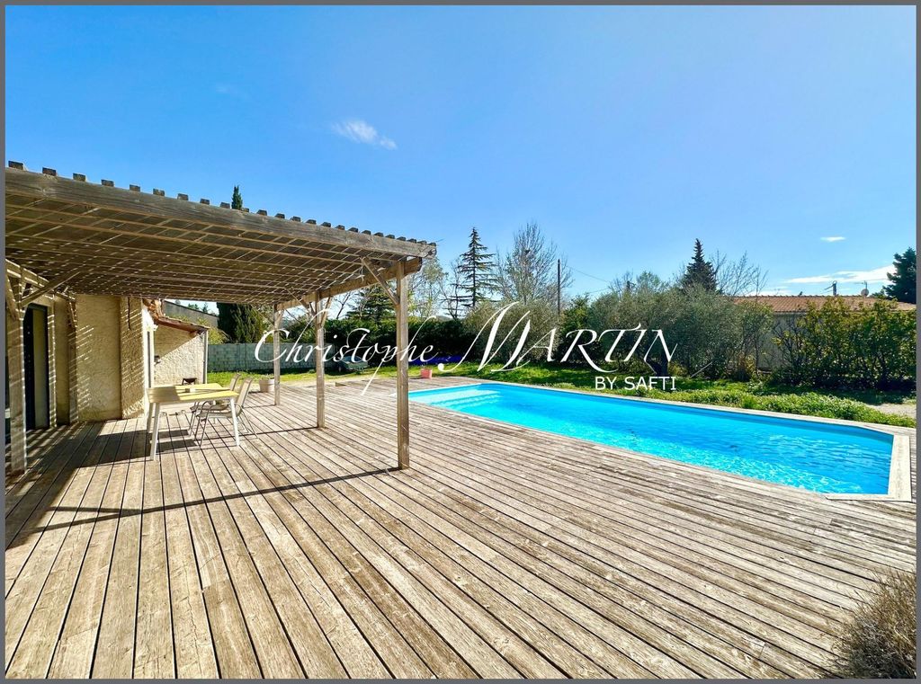 Achat maison à vendre 4 chambres 133 m² - Rochefort-du-Gard