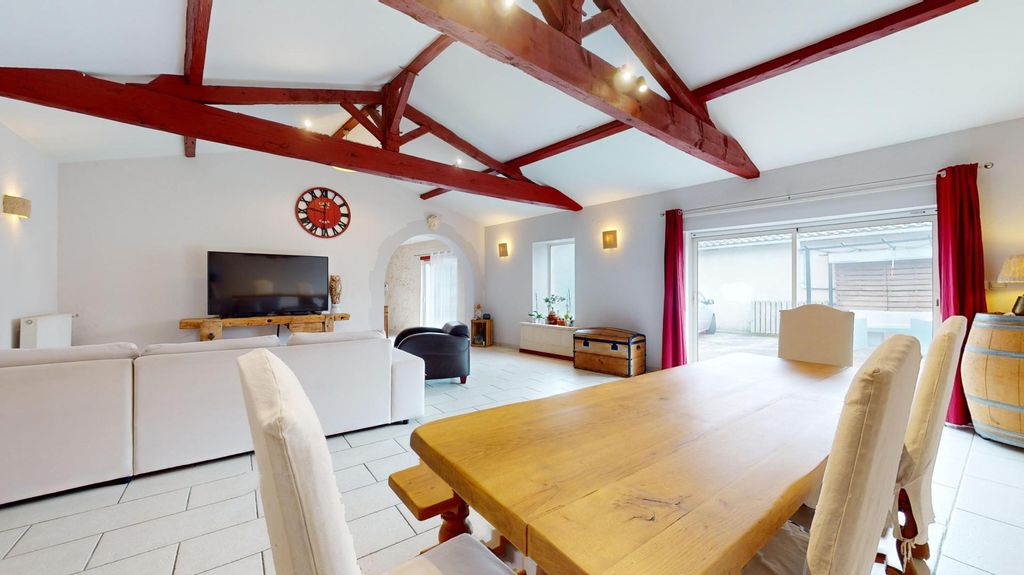 Achat maison à vendre 5 chambres 266 m² - La Brède