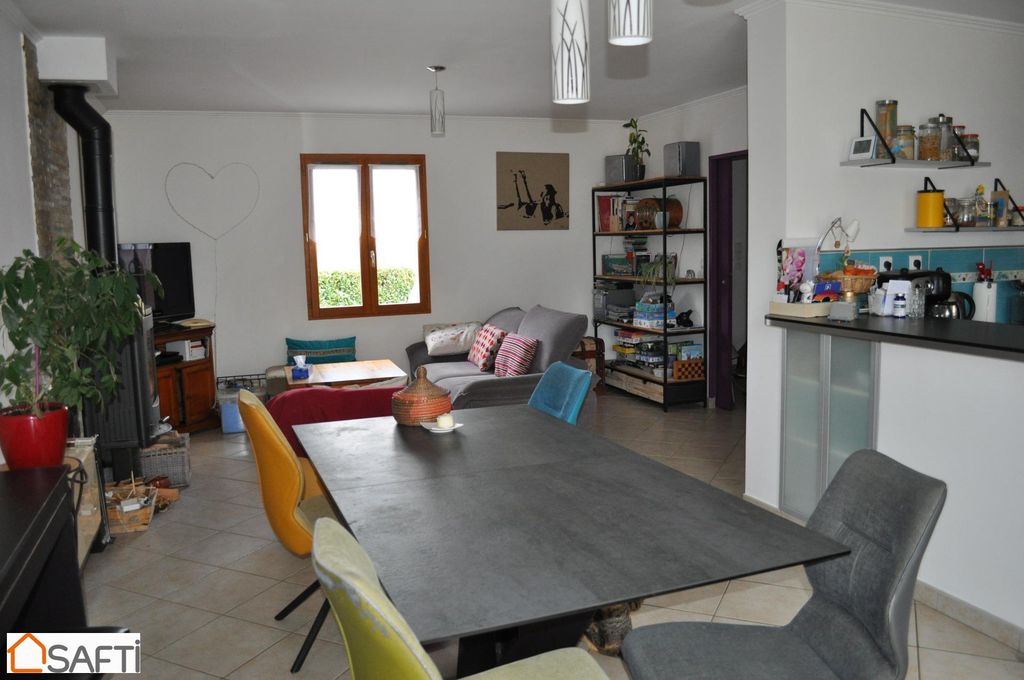 Achat maison à vendre 4 chambres 140 m² - Le Pont-de-Beauvoisin