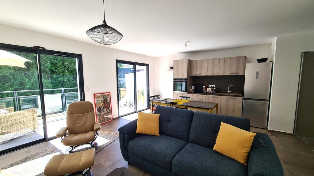 Achat appartement à vendre 2 pièces 51 m² - Bastelicaccia