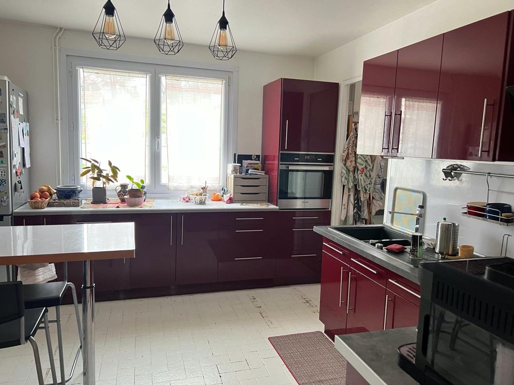 Achat maison à vendre 3 chambres 147 m² - Rioz