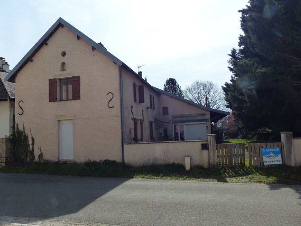 Achat maison à vendre 2 chambres 136 m² - Les Essards-Taignevaux