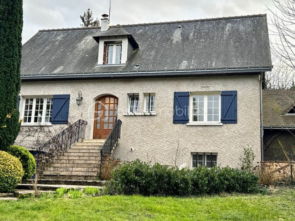 Achat maison à vendre 6 chambres 171 m² - Rochecorbon