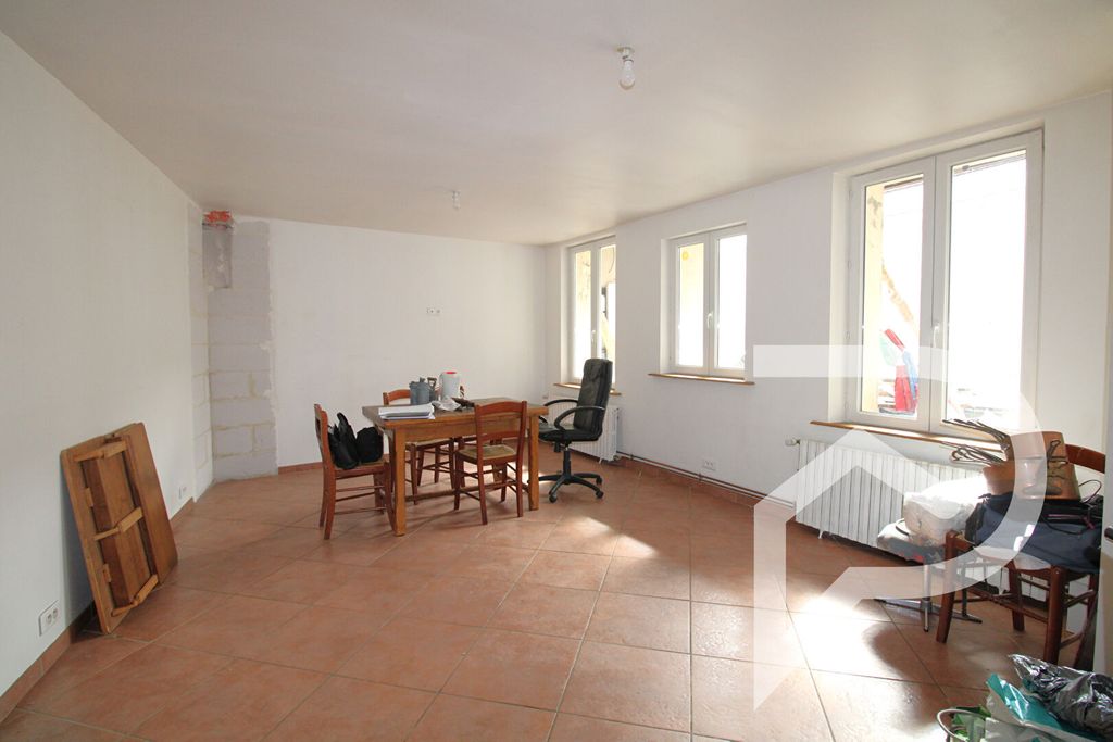 Achat maison à vendre 5 chambres 144 m² - Estrées-Saint-Denis