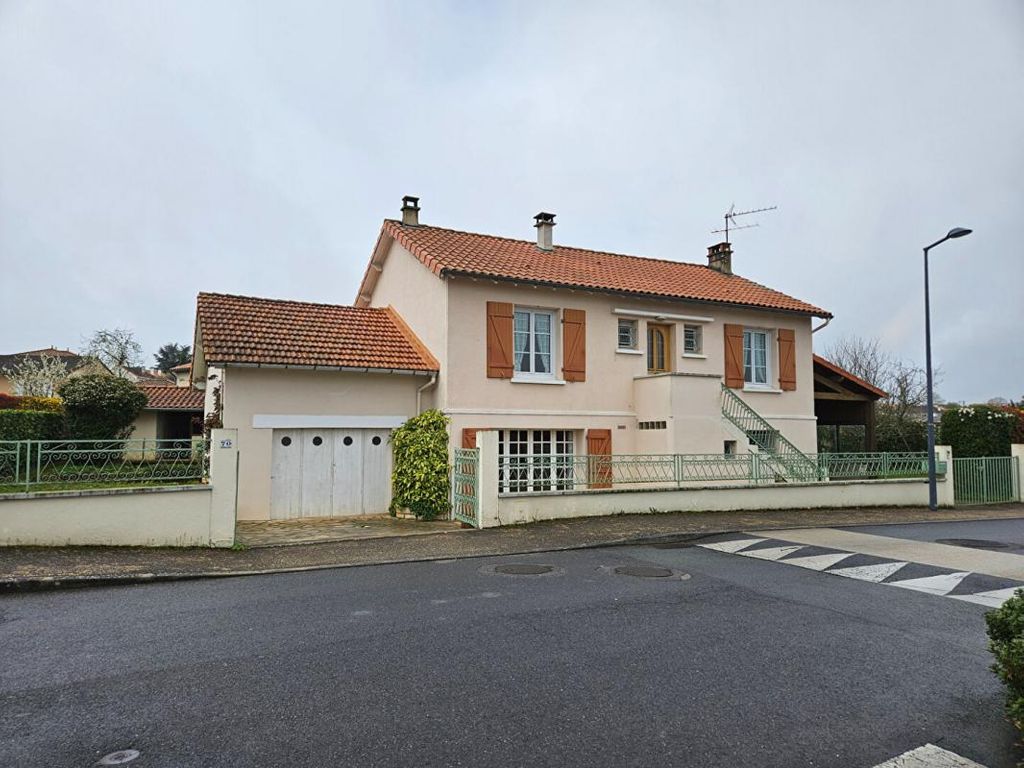 Achat maison à vendre 3 chambres 133 m² - Saint-Benoît