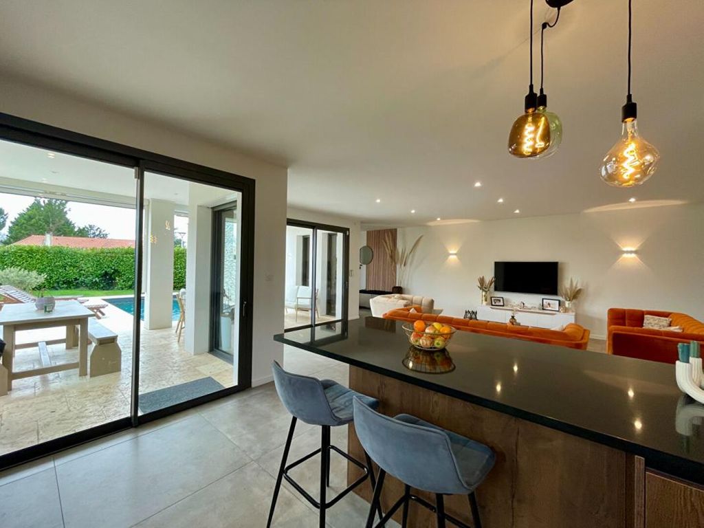 Achat maison à vendre 4 chambres 220 m² - Bordeaux