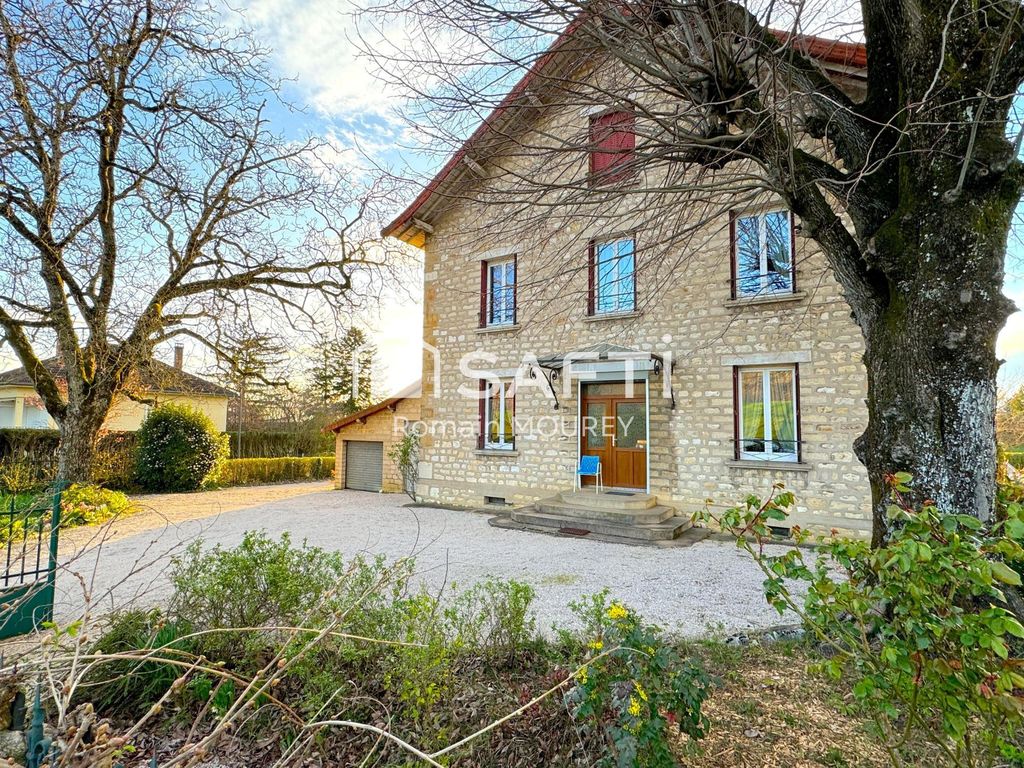 Achat maison à vendre 5 chambres 213 m² - Cousance