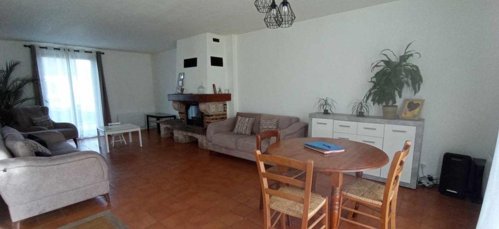 Achat maison à vendre 4 chambres 125 m² - Égreville