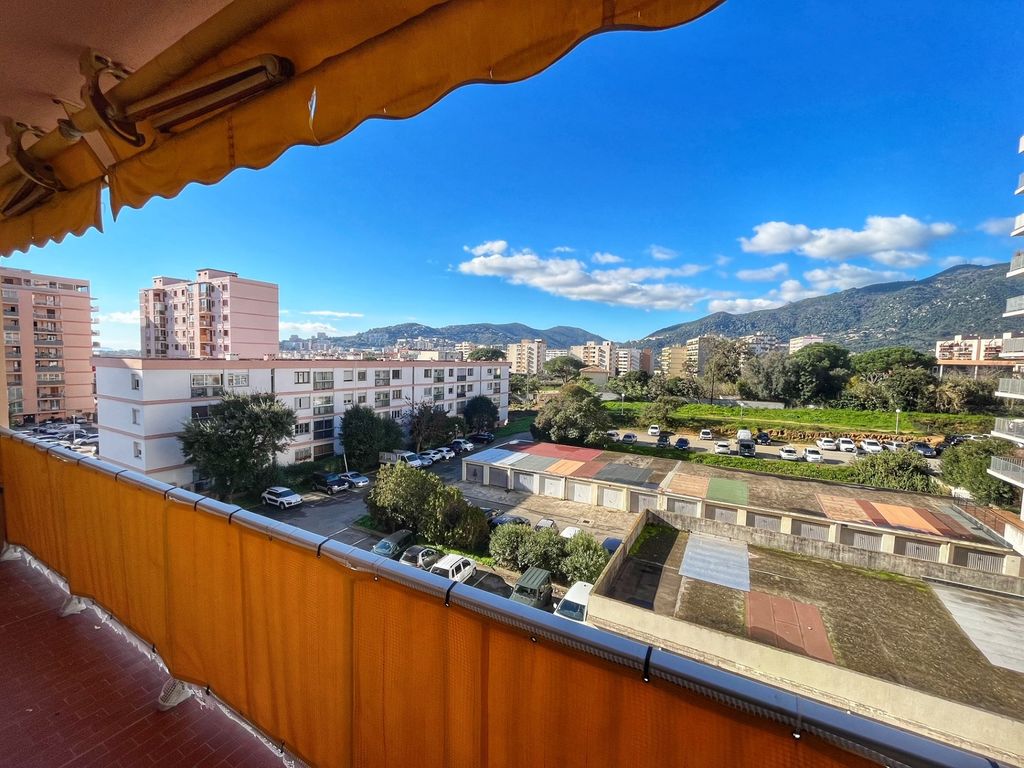 Achat appartement à vendre 3 pièces 89 m² - Ajaccio