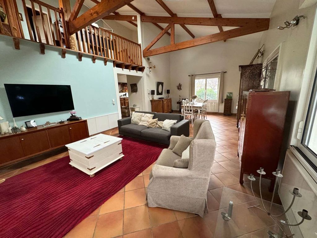 Achat maison 6 chambre(s) - Pessac