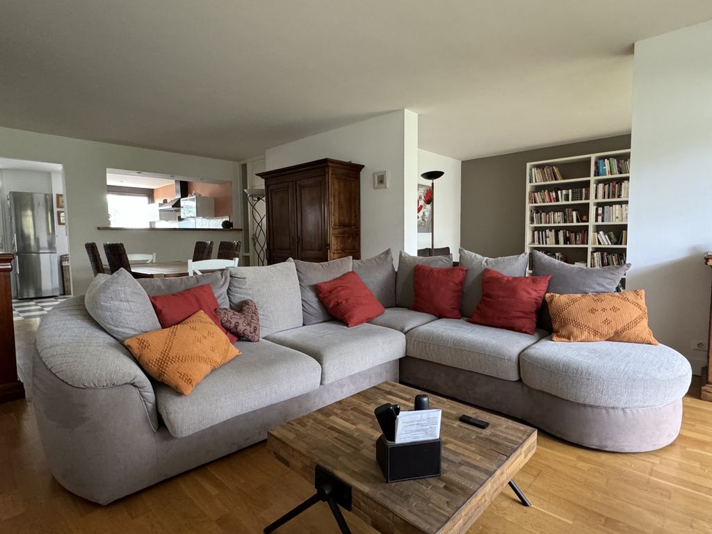 Achat appartement à vendre 5 pièces 114 m² - Villenave-d'Ornon