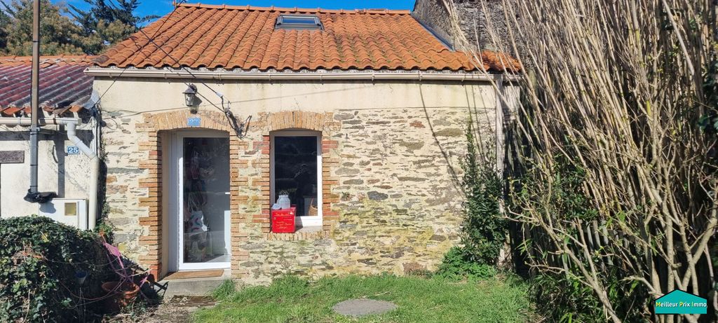 Achat maison à vendre 3 chambres 92 m² - Saint-Étienne-de-Mer-Morte