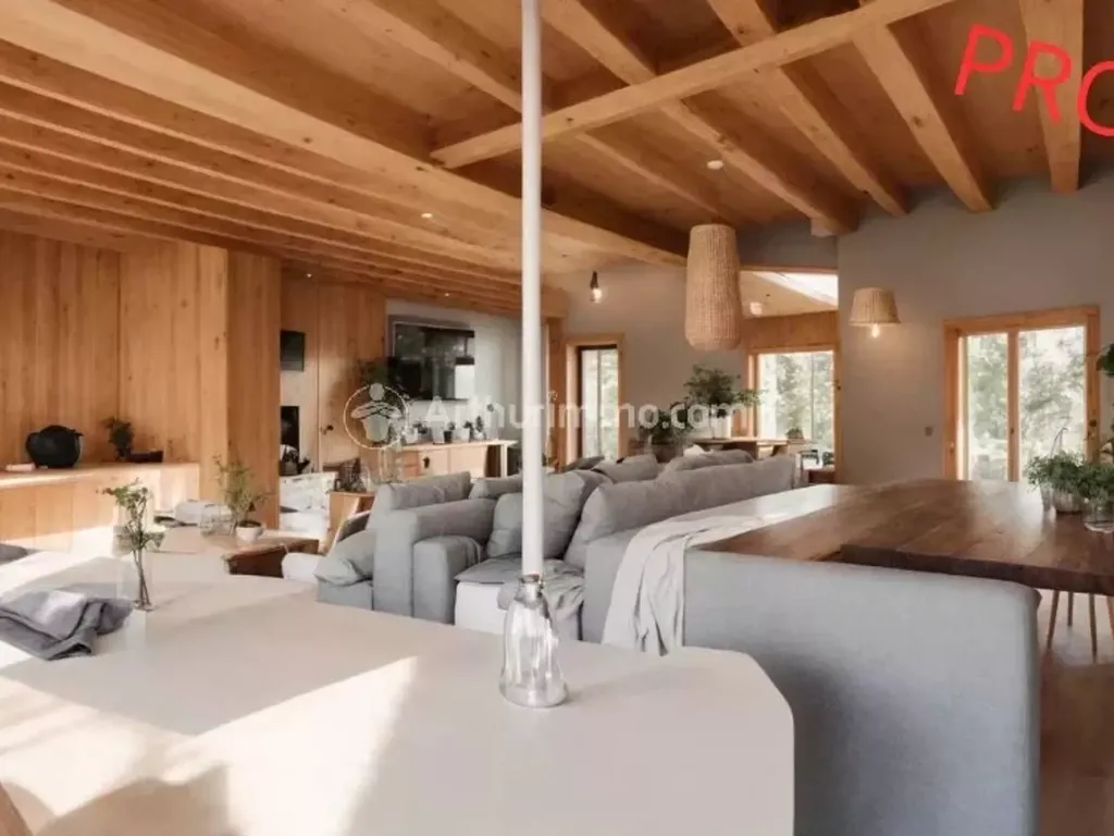 Achat maison à vendre 2 chambres 266 m² - Aussillon