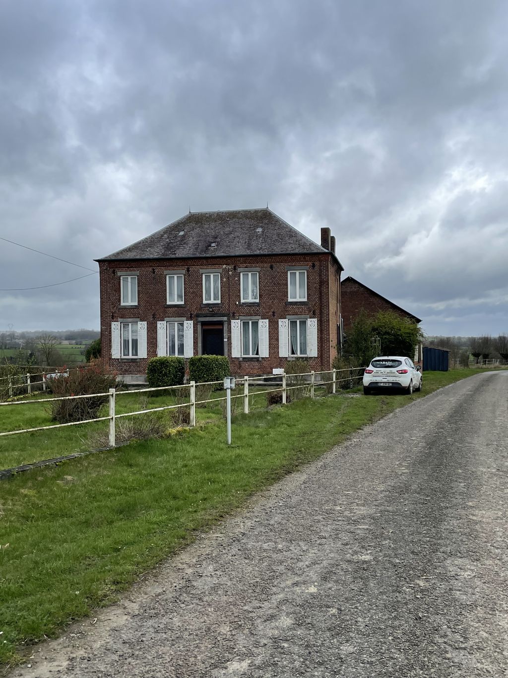 Achat maison à vendre 4 chambres 158 m² - Avesnes-sur-Helpe