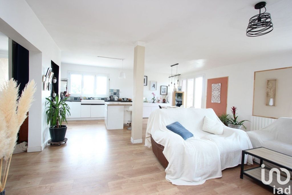 Achat maison à vendre 3 chambres 136 m² - Vergèze