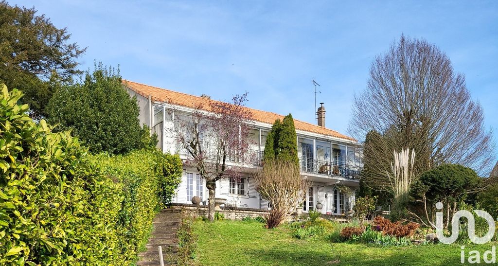 Achat maison à vendre 6 chambres 276 m² - Niort