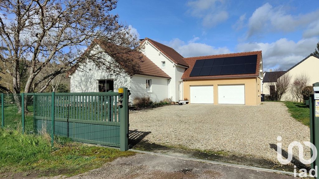 Achat maison à vendre 3 chambres 114 m² - Champs-sur-Yonne