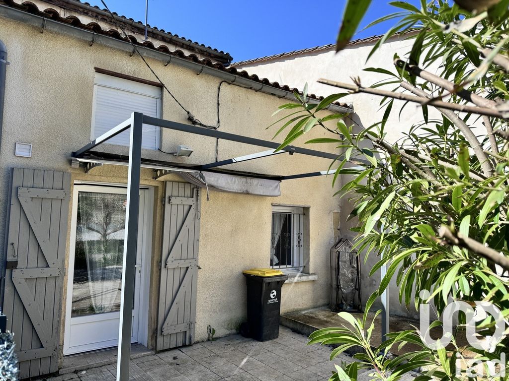 Achat maison à vendre 2 chambres 110 m² - Saint-Michel-de-Fronsac