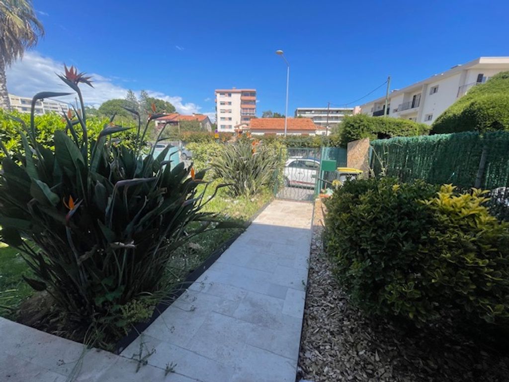 Achat maison à vendre 3 chambres 90 m² - Cagnes-sur-Mer