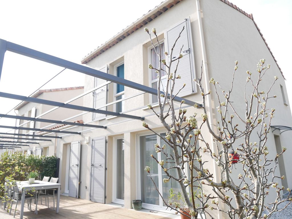 Achat maison à vendre 4 chambres 94 m² - Peyrolles-en-Provence