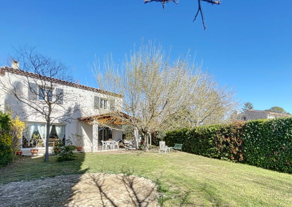 Achat maison à vendre 3 chambres 112 m² - Aix-en-Provence