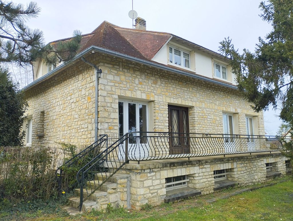 Achat maison à vendre 4 chambres 176 m² - La Roche-Posay