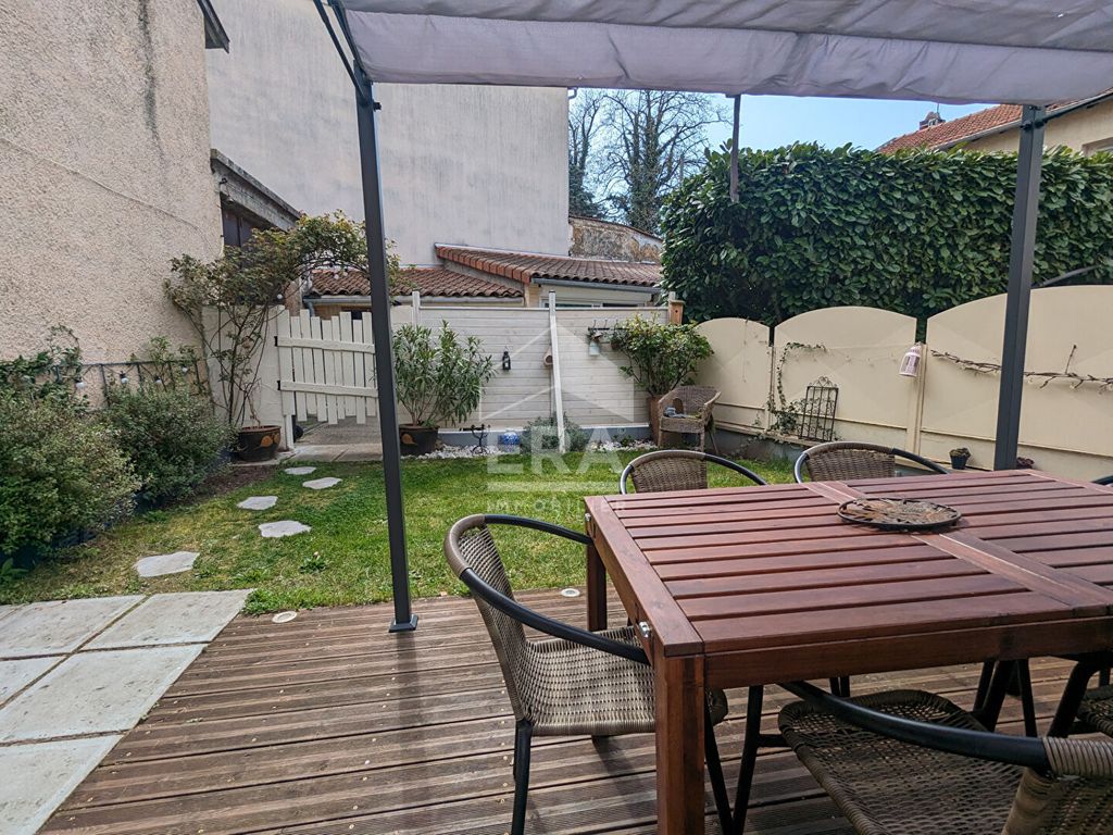 Achat maison à vendre 3 chambres 150 m² - Irigny