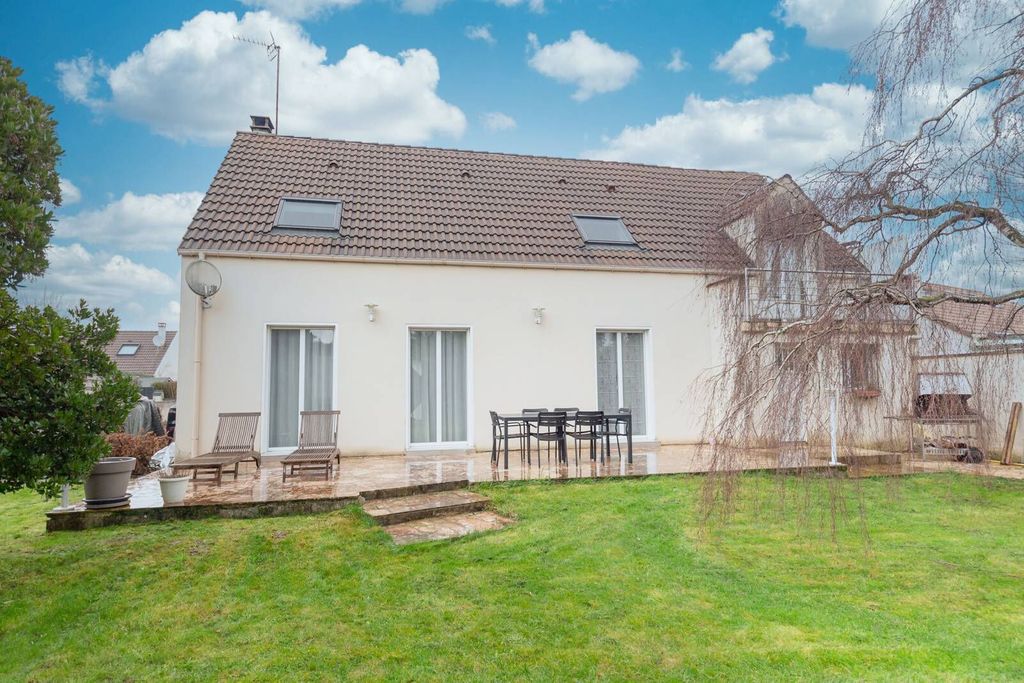 Achat maison à vendre 4 chambres 120 m² - Ozoir-la-Ferrière